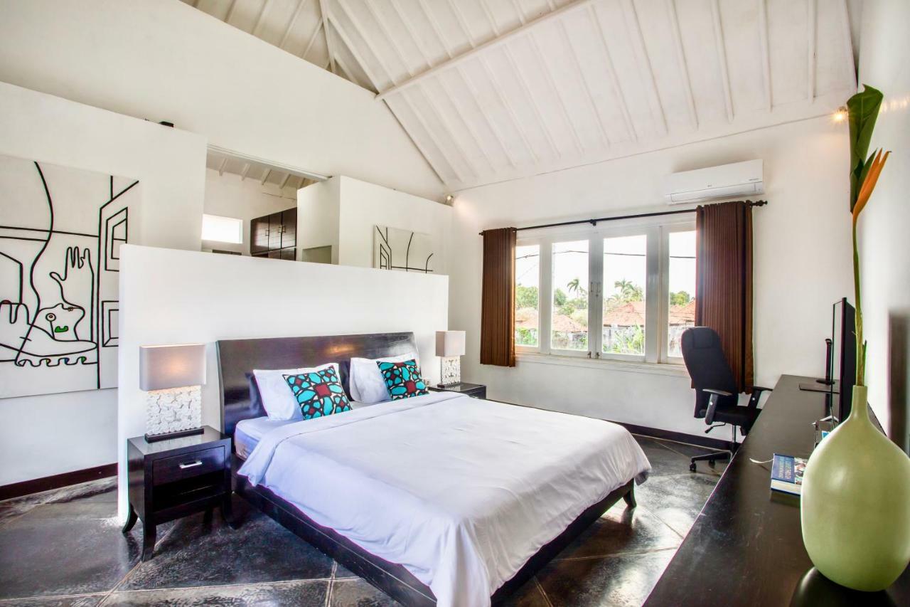 Villa Julia | Heart Of Seminyak | 350M Beach المظهر الخارجي الصورة